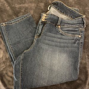 Torrid Capri jeggings